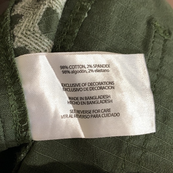 Eddie Bauer Green Side Stripe Hiking Shorts - Picture 11 of 11